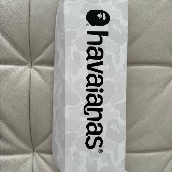 NIB havianas x bape flip flops in green camo - Picture 7 of 8